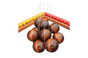 Suspense géant en bois