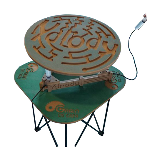 Ydrody, labyrinthe à boule sur piston